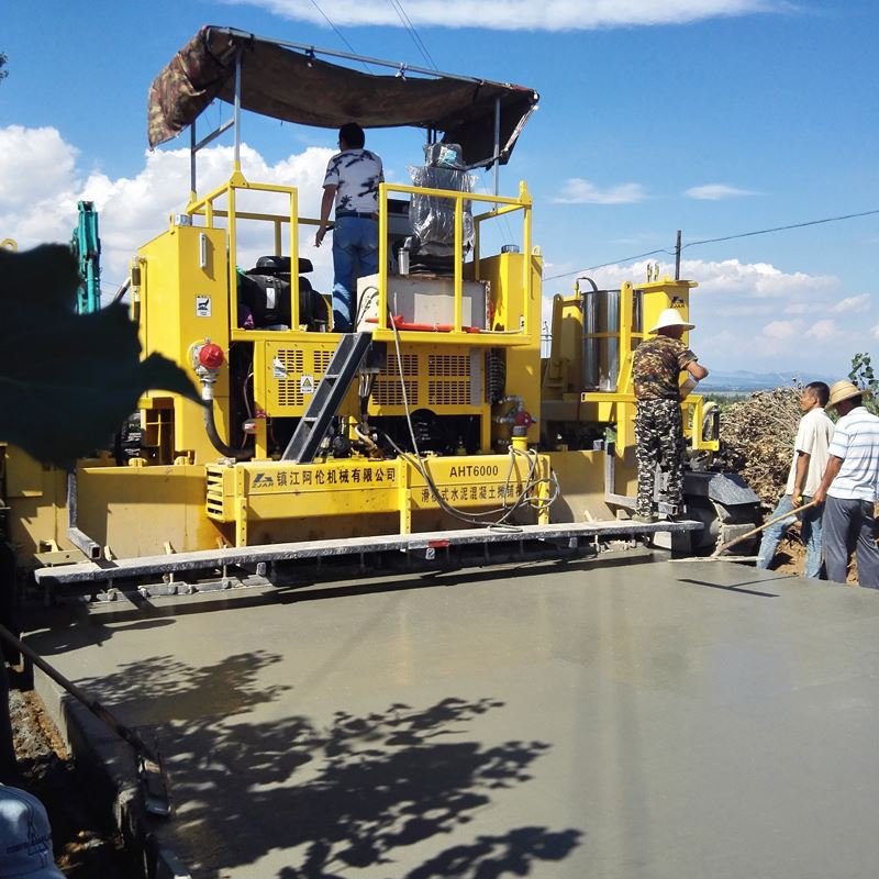 Konstruktion med ZJAR AHT6000 Slipform Paver i Kambodja